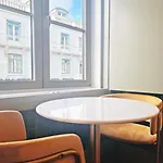 Chic & Trendy In Baixa Historic Center Διαμέρισμα *