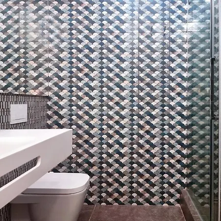 Chic & Trendy In Baixa Historic Center