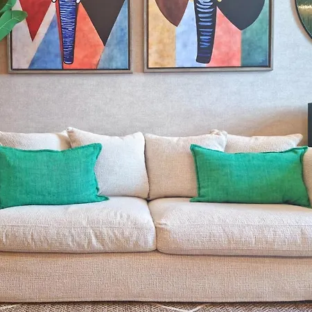 Chic & Trendy In Baixa Historic Center *