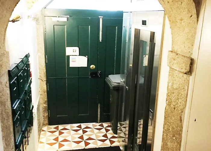 Chic & Trendy In Baixa Historic Center