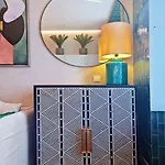 Daire Chic & Trendy In Baixa Historic Center Lisboa