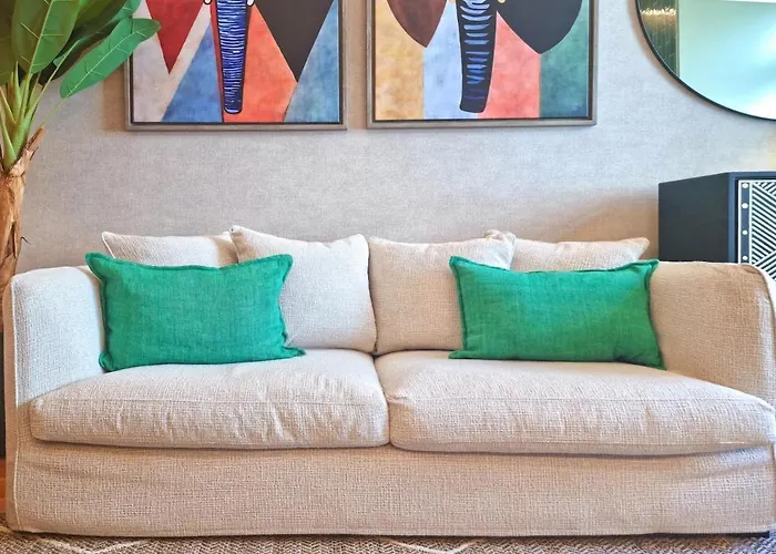 Chic & Trendy In Baixa Historic Center *